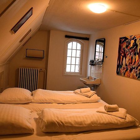 Bed and Breakfast Den Gamle Arrest à Ribe Extérieur photo