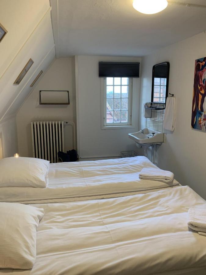 Bed and Breakfast Den Gamle Arrest à Ribe Extérieur photo